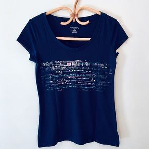 💤 Dashes + Dots Graphic Sleep Top